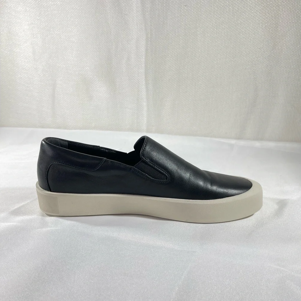 Vince heel size